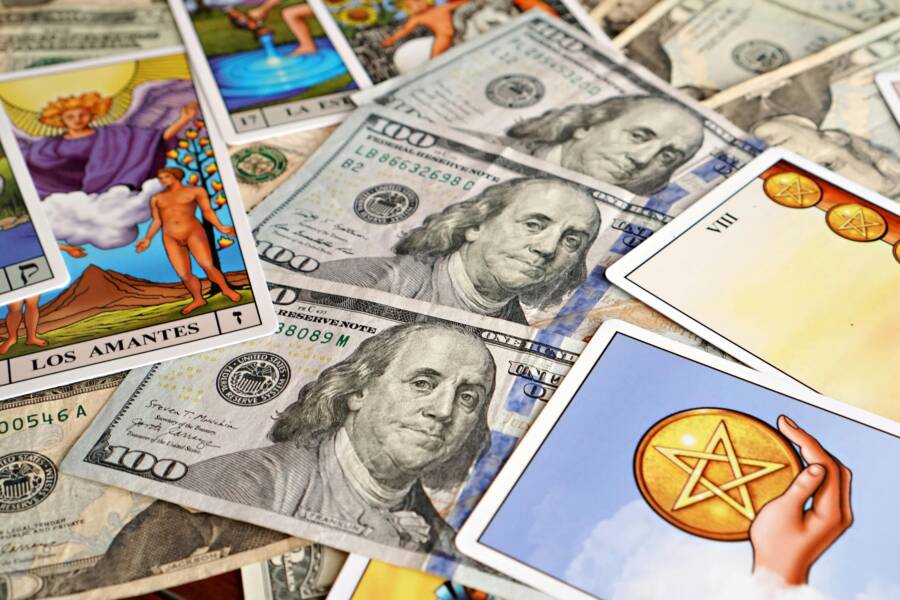 How to Combine Visualization and Emotional Frequency for Faster Wealth