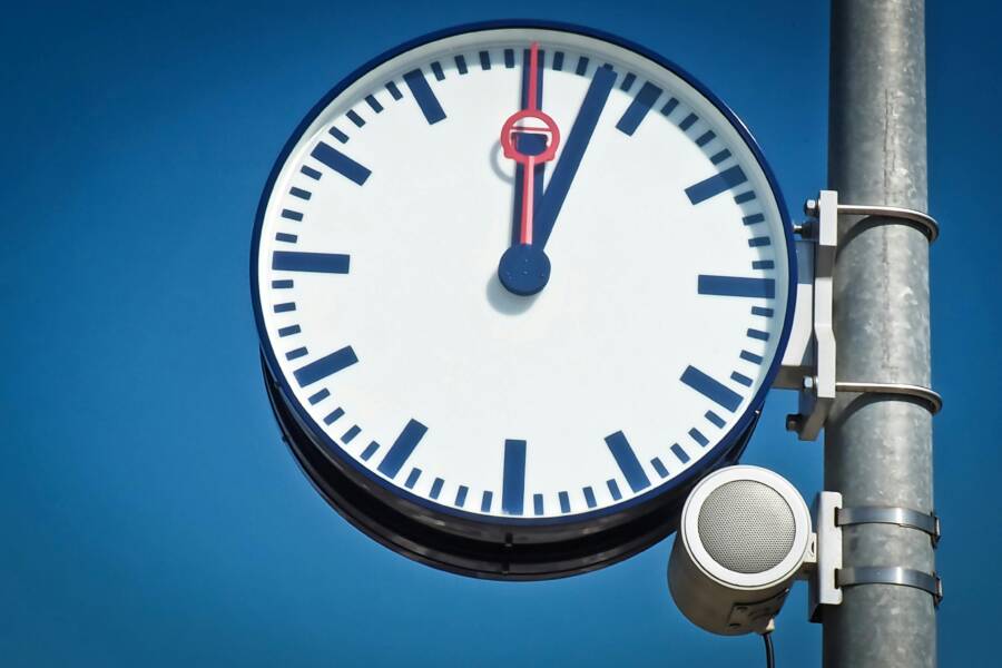 How to Manifest Money in 24 Hours Using Sound Frequency