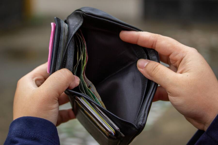 How to Treat Your Wallet Like a Wealth Magnet