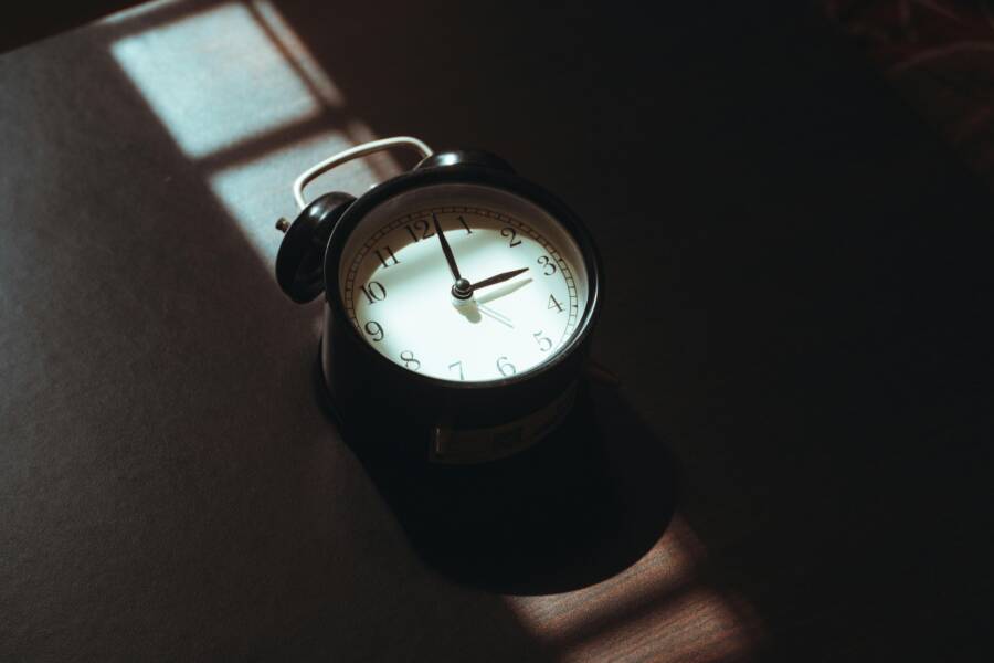 Morning Rituals for Money: Why First 5 Minutes Matter