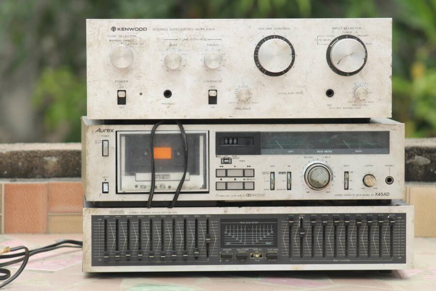 Sound and Money Beliefs: How Audio Rewires Scarcity Mindset