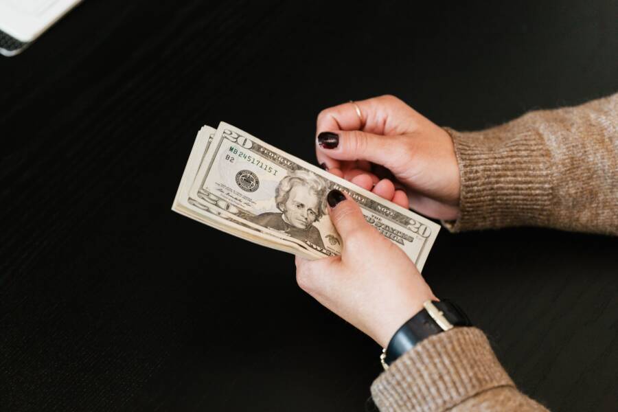 4 Financial Habits That Build Wealth Faster