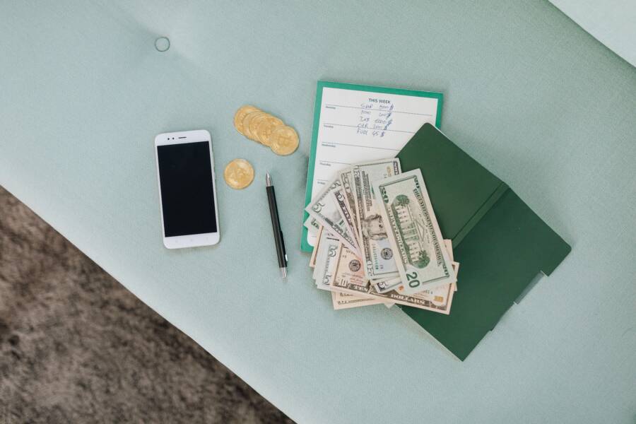 Build Financial Confidence with Daily Habits