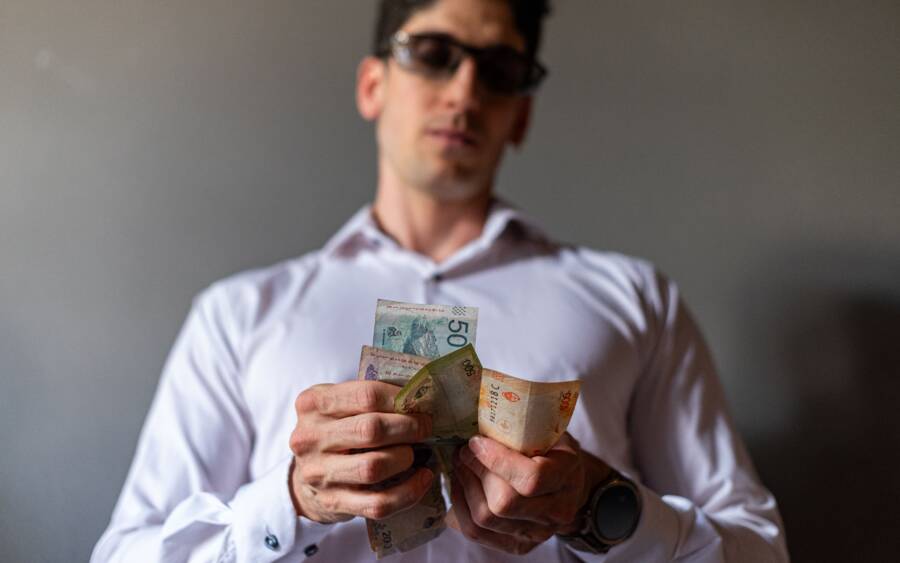 How a Receptive Morning Mindset Improves Financial Decisions