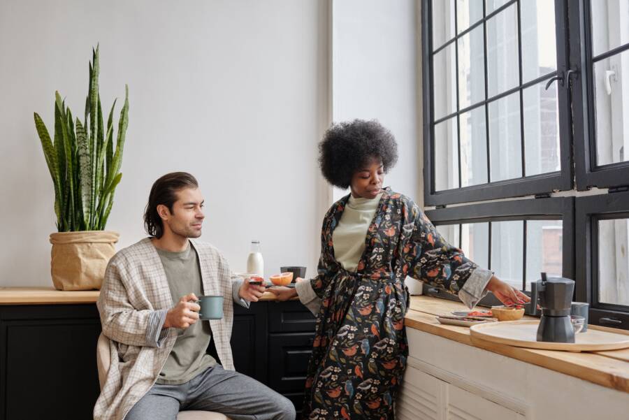 How a Structured Morning Routine Improves Your Financial Decisions