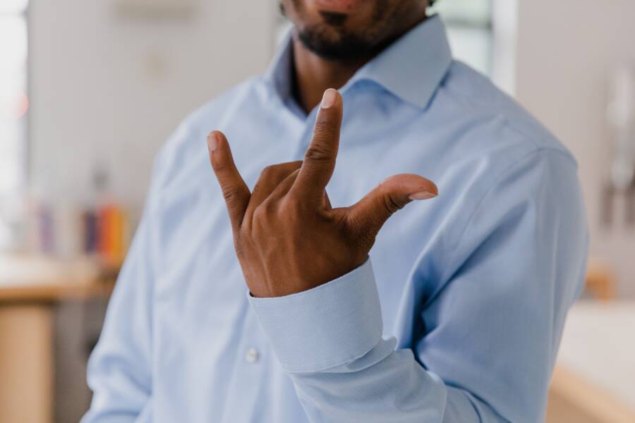 How Body Language Shapes Your Professional Success and Wealth