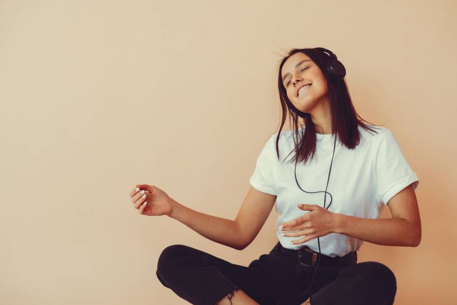 How Calm Music Improves Your Financial Decisions How Calm Music Improves Your Financial Decisions