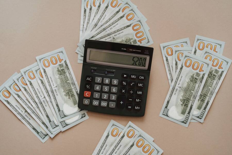 How Daily Financial Habits Build Long Term Wealth