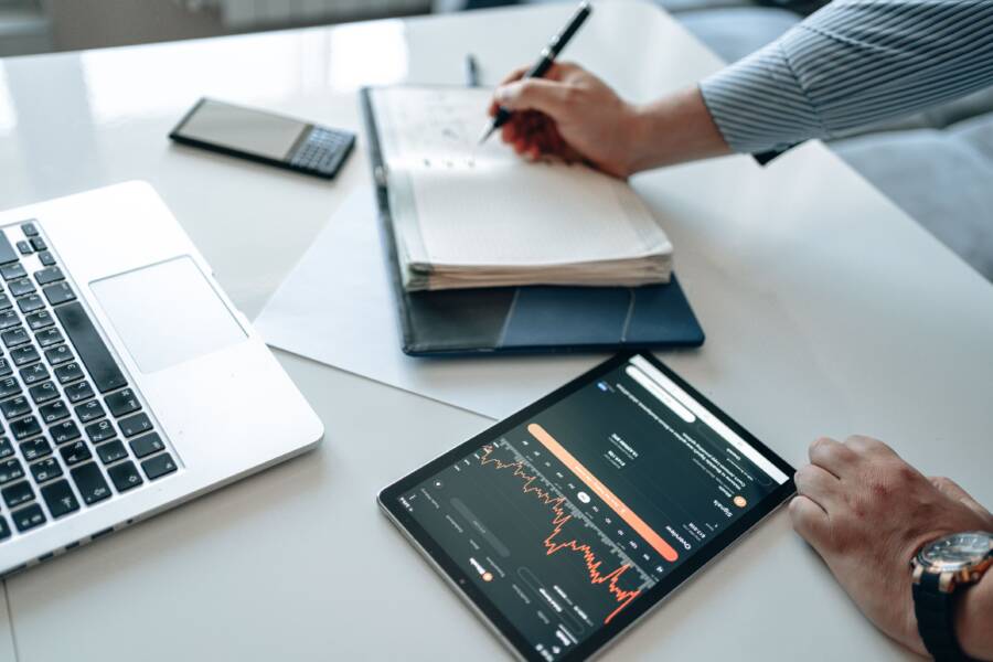 How Financial Security Improves Your Decision Making