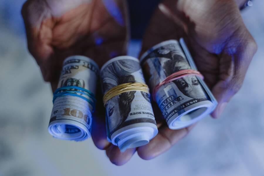How Gratitude Builds Wealth and Personal Growth