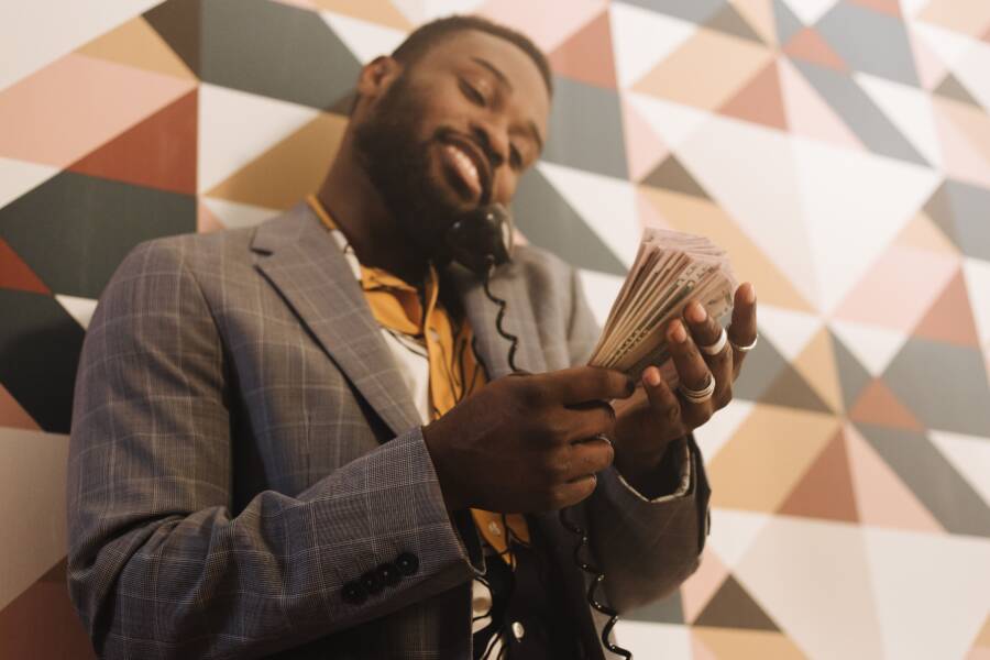 How High-Value Communicators Use Networking to Build Wealth