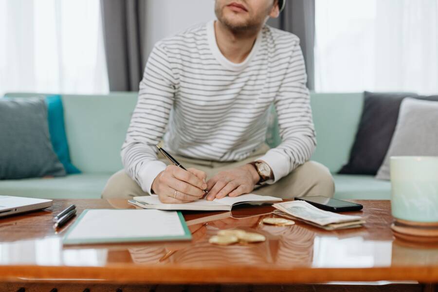 How Personal Stories Build Financial Influence