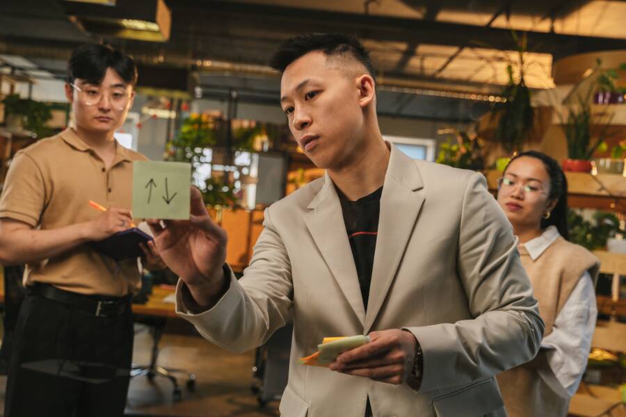 How Self-Trust Builds Wealth and Improves Decision-Making