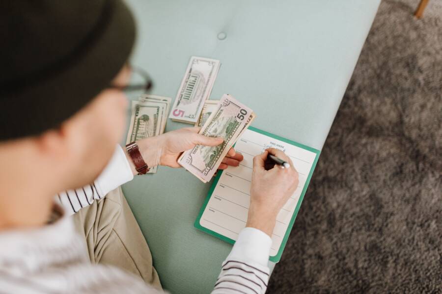 How Small Financial Habits Create Long-Term Wealth How Small Financial Habits Create Long-Term Wealth
