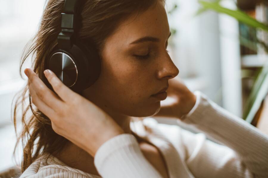 How Soothing Audio Improves Focus and Clear Thinking How Soothing Audio Improves Focus and Clear Thinking