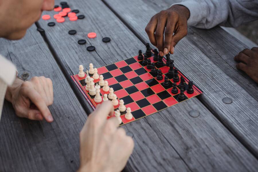 How Strategic Stillness Improves Financial Decision Making