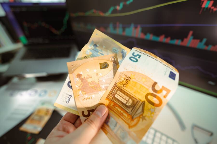 How Success Stories Change Your Financial Results