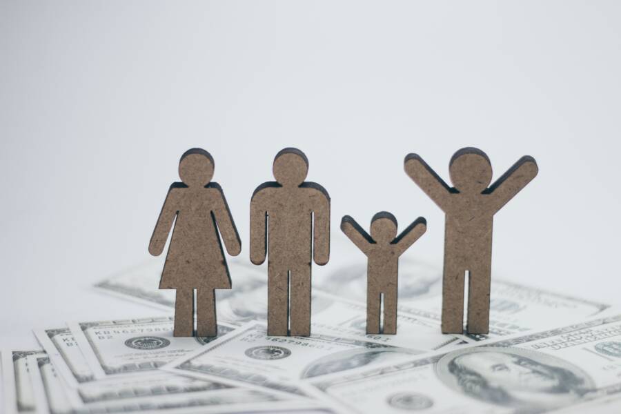 How to Build a Family Financial Strategy (Step-by-Step Guide)