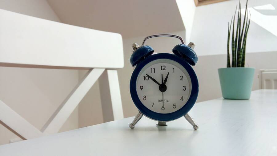 How to Build a Morning Routine for Wealth Creation
