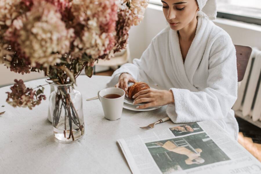 How to Build a Morning Routine That Increases Wealth