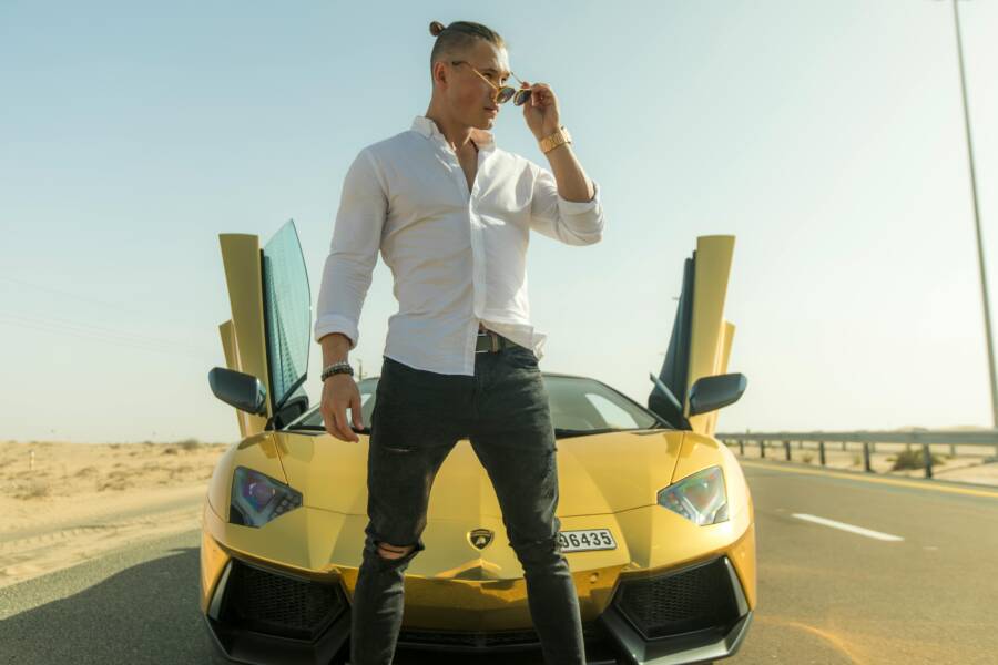 How to Build a Personal Brand That Attracts Wealth Opportunities
