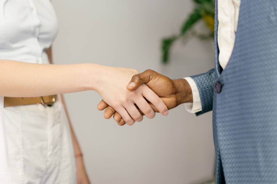 How to Build Immediate Trust When Starting Any Conversation How to Build Immediate Trust When Starting Any Conversation