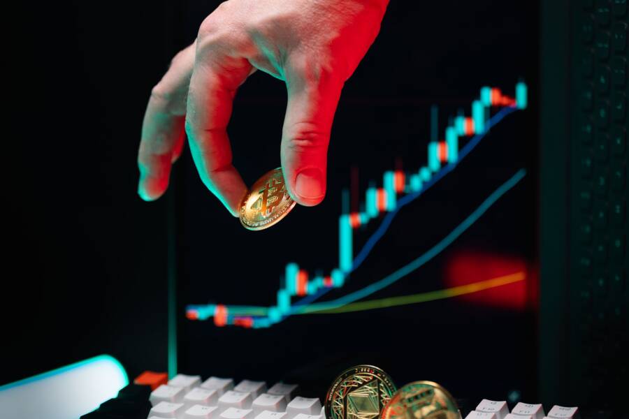 How to Build Wealth Without High-Risk Investments