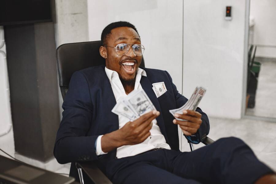 How to Build Your Wealthy Identity and Grow Your Finances