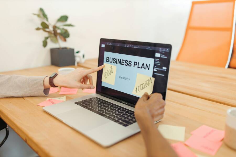 How to Make Fast Financial Decisions With Confidence How to Make Fast Financial Decisions With Confidence