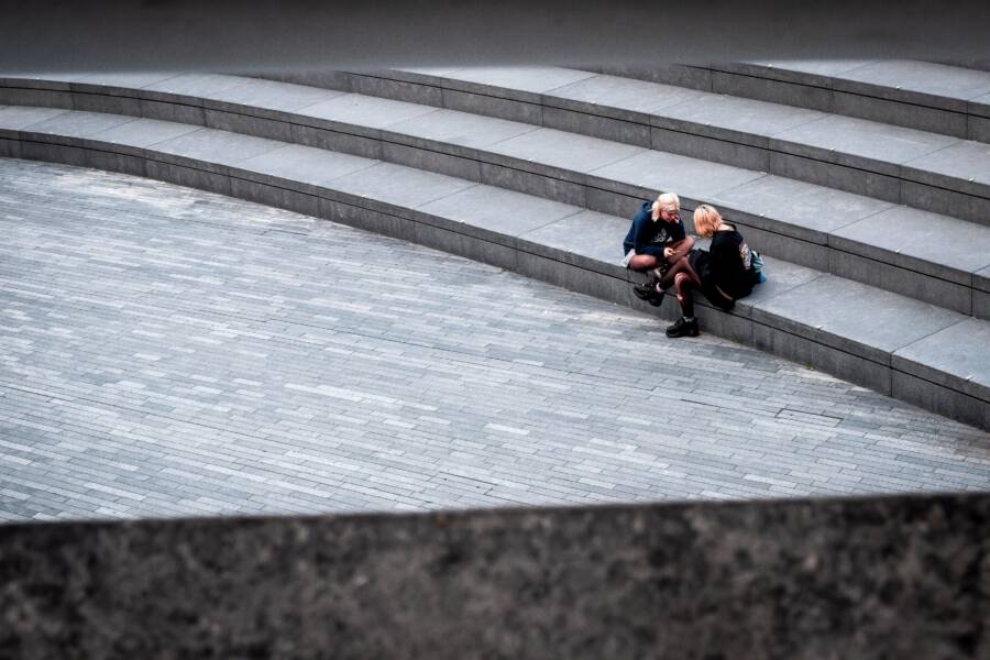 How to Match Someone's Energy and Steer the Conversation (A Step-by-Step Guide)