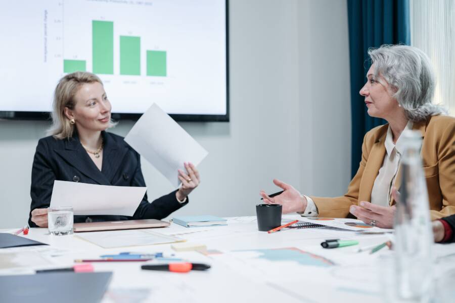 How to Negotiate Through Collaborative Conversation