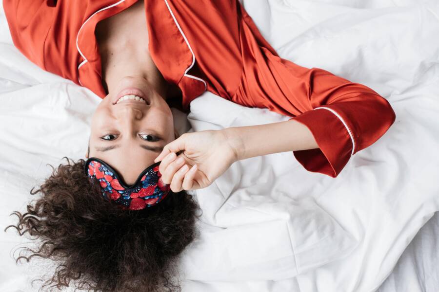 How to Sleep in Gratitude to Build Daily Financial Abundance