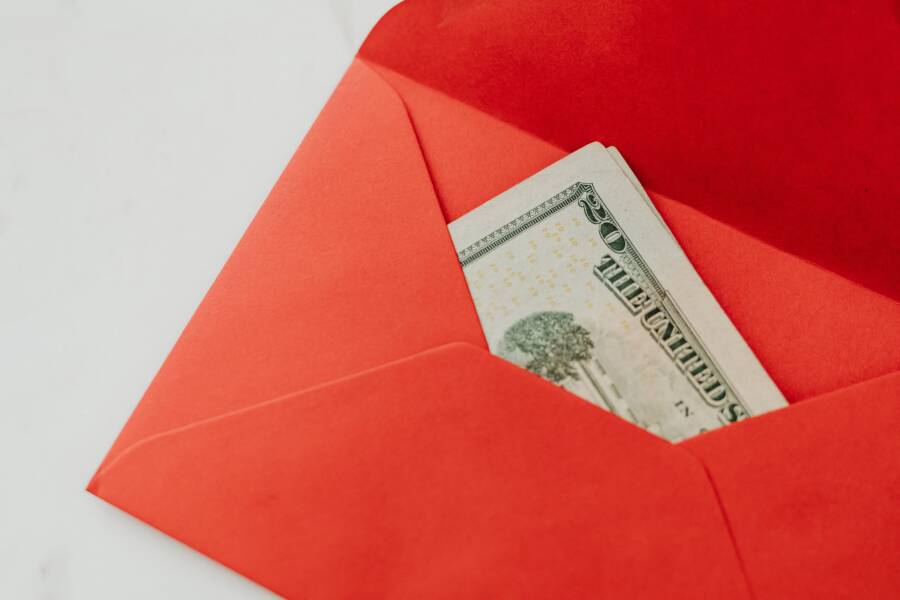 How to Stay Grounded During Emotionally Charged Money Conversations