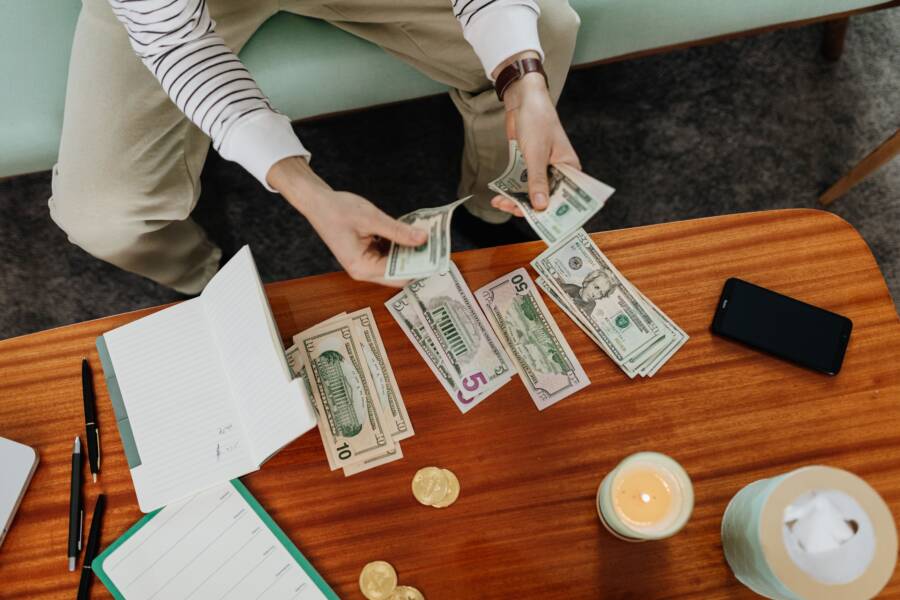 How to Train Your Brain to Notice More Money Opportunities