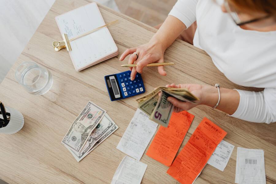 How to Use Emotional Contrast to Change Your Financial Habits
