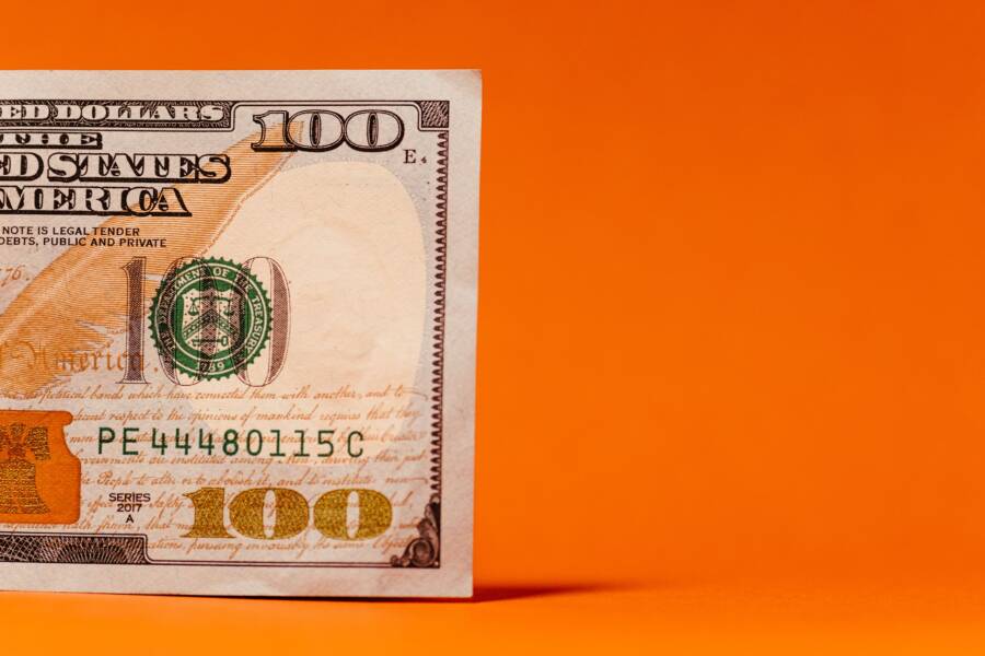 How to Use Financial Signs Without Losing Your Focus