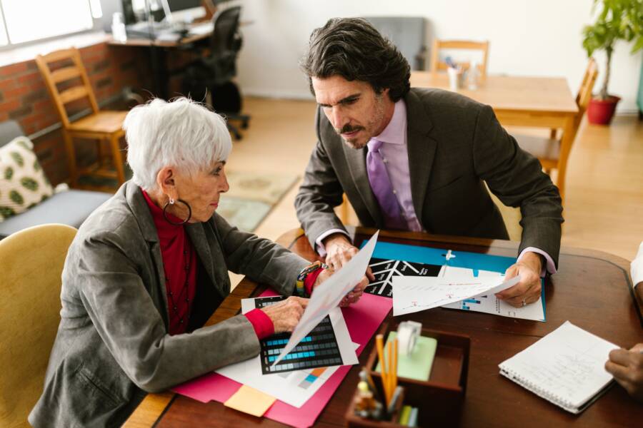 How to Vet a Mentor Before Following Their Financial Advice How to Vet a Mentor Before Following Their Financial Advice