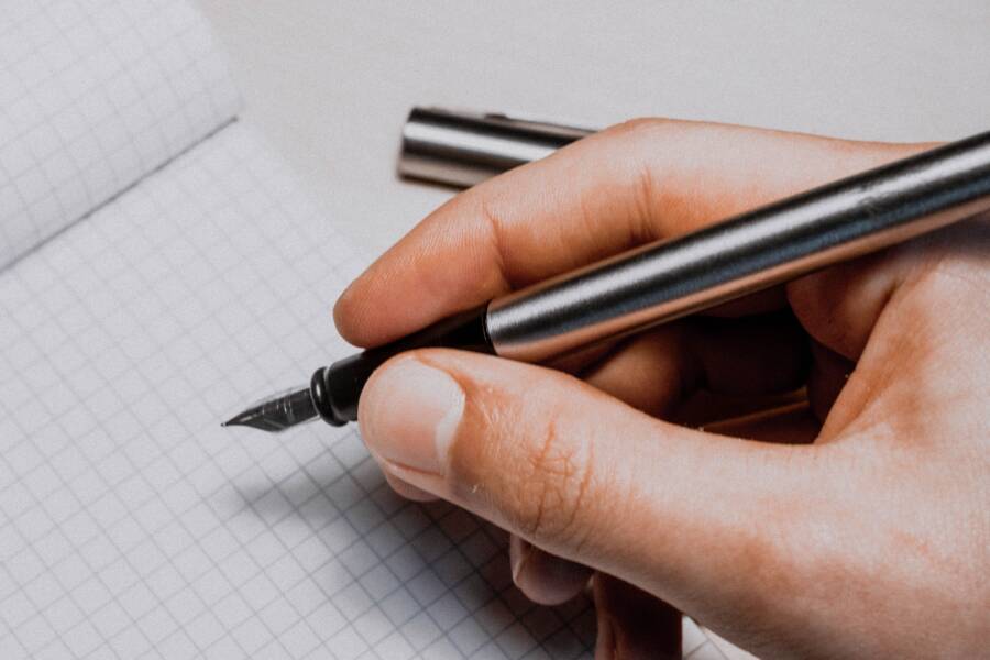 How to Write a Financial Future Letter (A Step-by-Step Guide)
