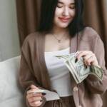 How Your Subconscious Money Scripts Limit Your Income