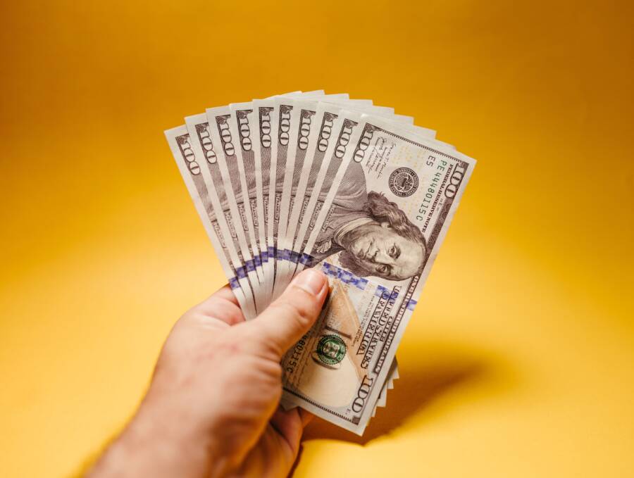Long-Form Influence: Why Patient Creators Earn More Wealth