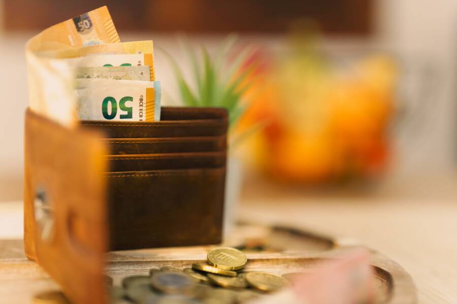 Stop Losing Money: How to Build a Simple Spending Plan
