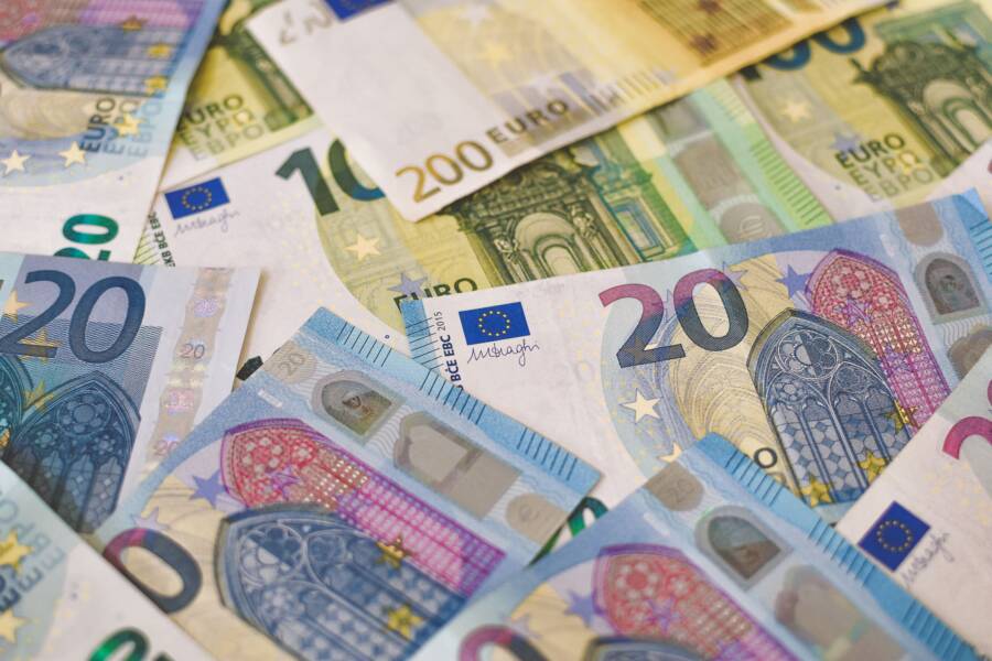 The 80-20 Rule for Wealth: How to Build Net Worth Daily