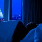 The Hour Before Bed Shapes Sleep, Mood, and Money Choices