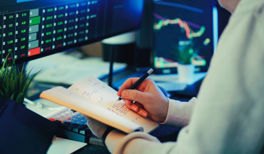 The Tone-to-Trust Ratio: How to Write Authoritative Financial Content The Tone-to-Trust Ratio: How to Write Authoritative Financial Content