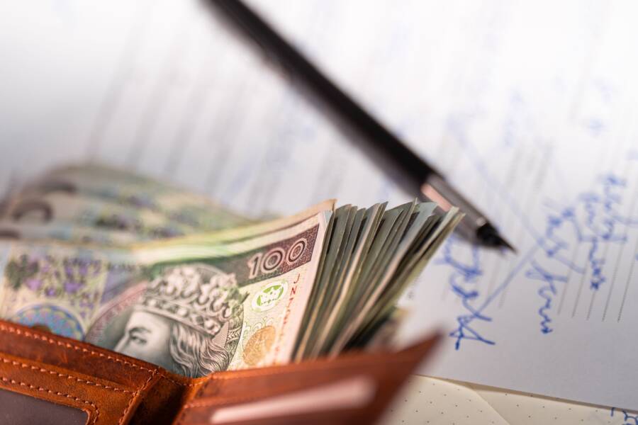 Why Relying on a Salary Prevents Long-Term Wealth Building