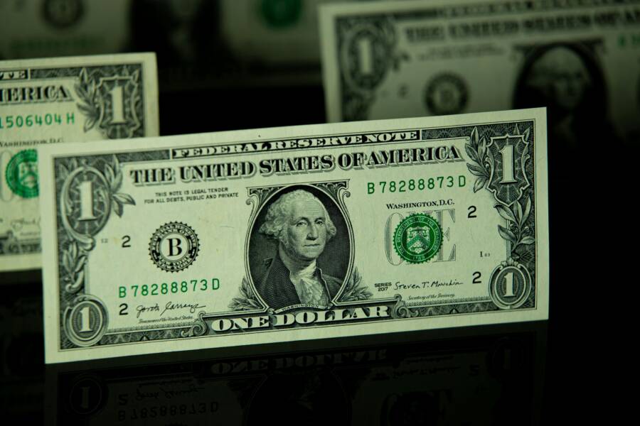 Why Relying on a Single Income Source Is a Major Financial Risk