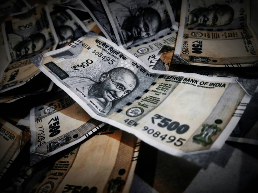 Your Last Thought Before Sleep Shapes Your Money Tomorrow