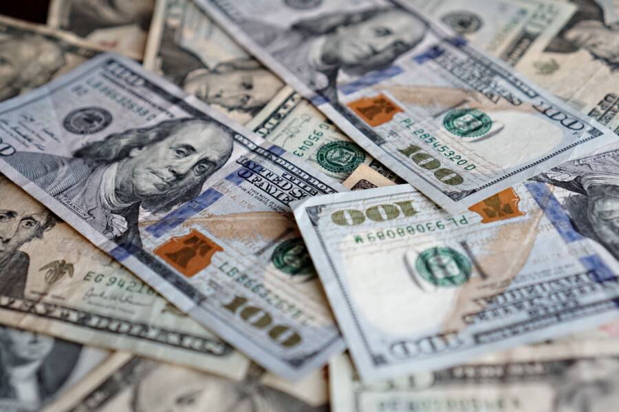 Build Financial Stability Through Better Daily Money Decisions