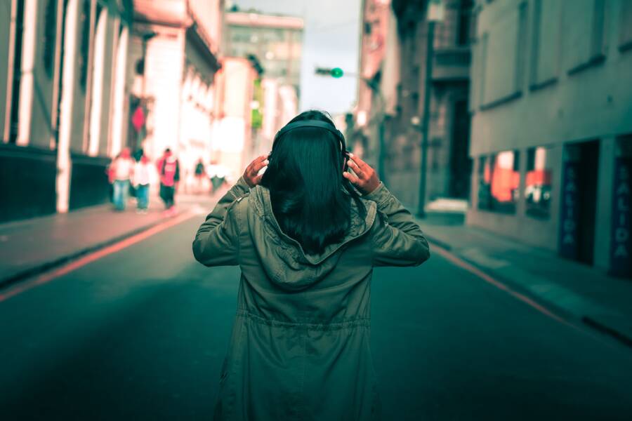 Build Influence and Wealth by Becoming a Better Listener