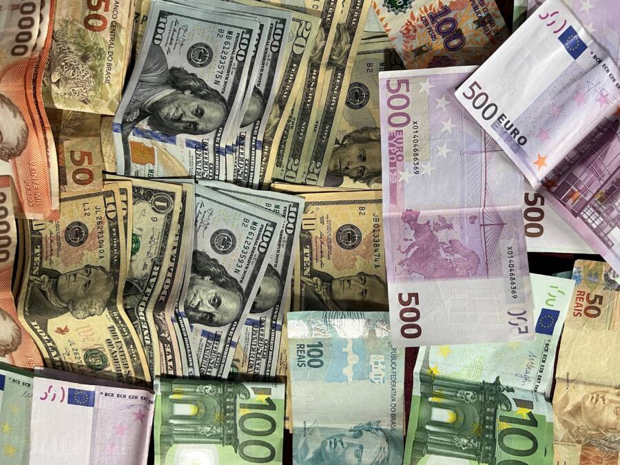 How Audio Sets Your Financial Tone and Wealth Mindset